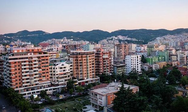 Nis me 1 janar rivleresimi per 50 mije banesa: Perfitojne edhe ato te palegalizuara